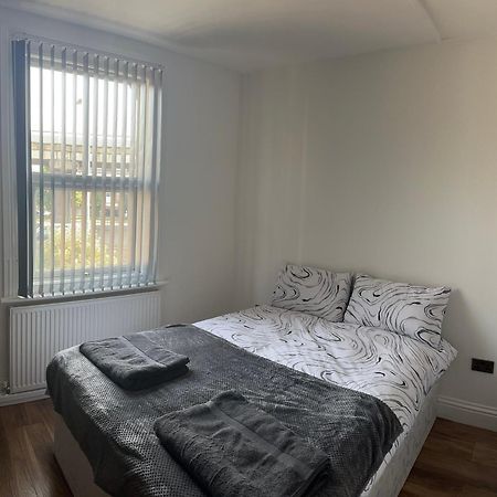 New Apartment 2 布伦特福德 外观 照片